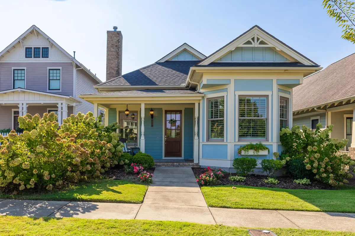 1061 Rochelle Ave, Thompsons Station, TN 37179 - #1