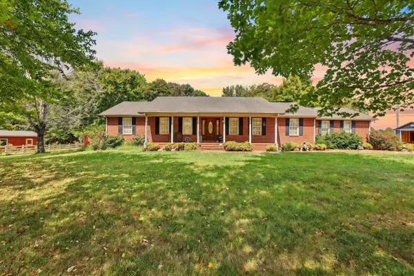 1000 Charlie Read Rd, Chapmansboro, TN 37035