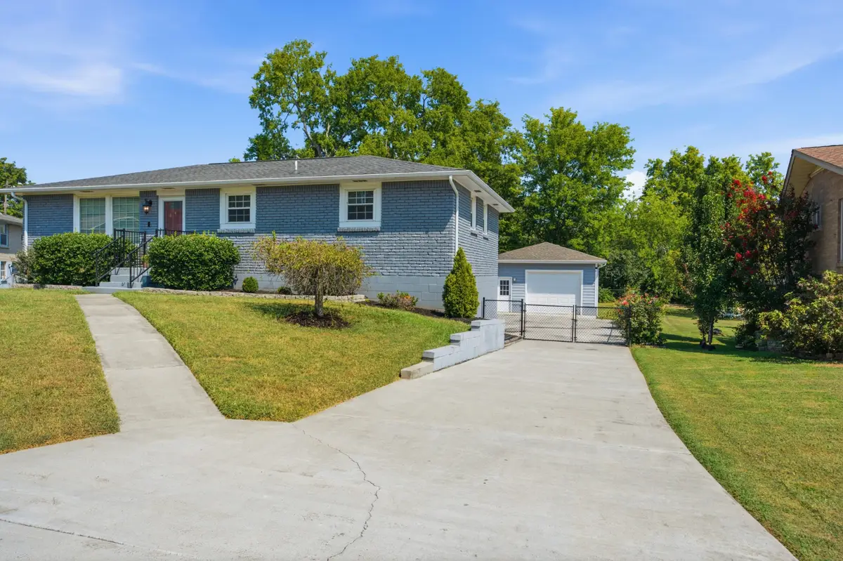 5008 Bonnavista Dr, Hermitage, TN 37076 - #1