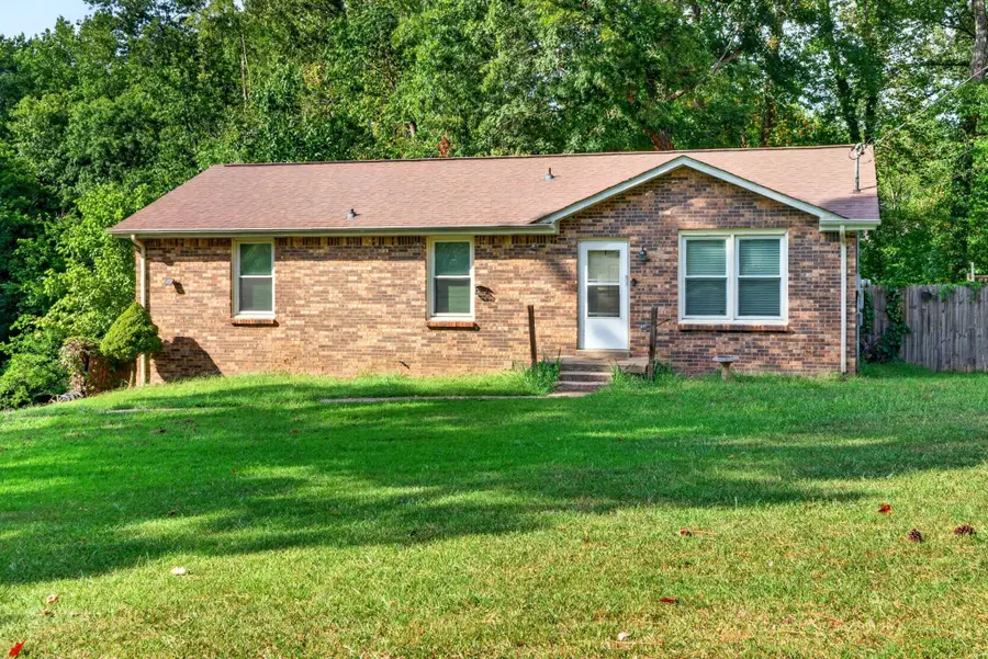 405 Corinne Cir, Clarksville, TN 37040 - #3
