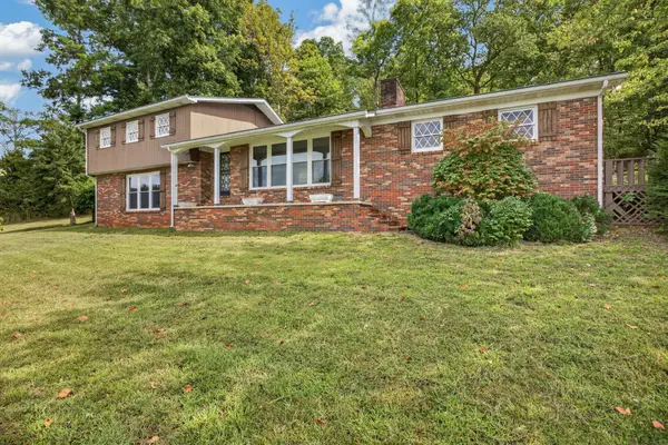 461 Baker Mountain Rd, Sparta, TN 38583