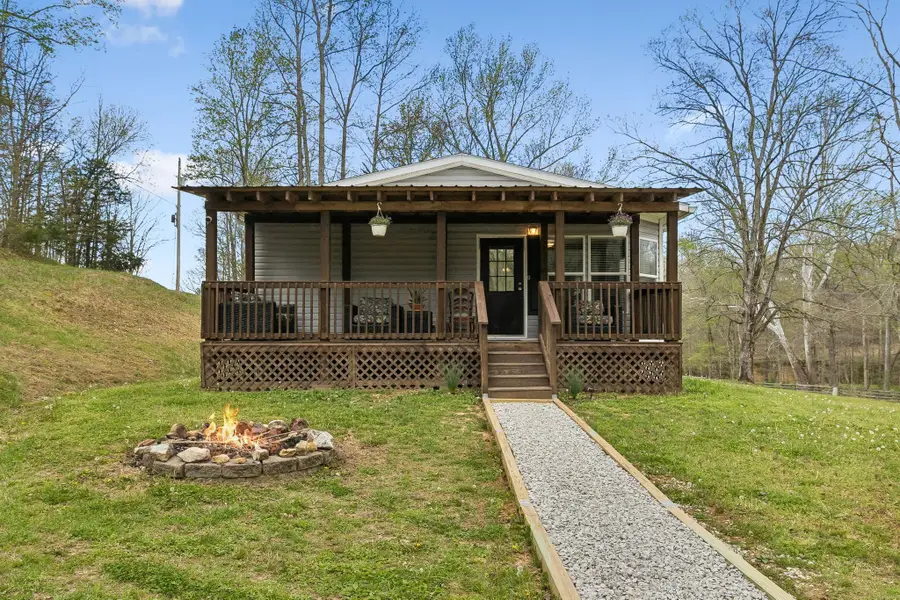 805 Harris Rd, Dickson, TN 37055 - #3