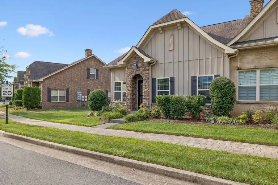254 Glennister Ct, Gallatin, TN 37066 - #2