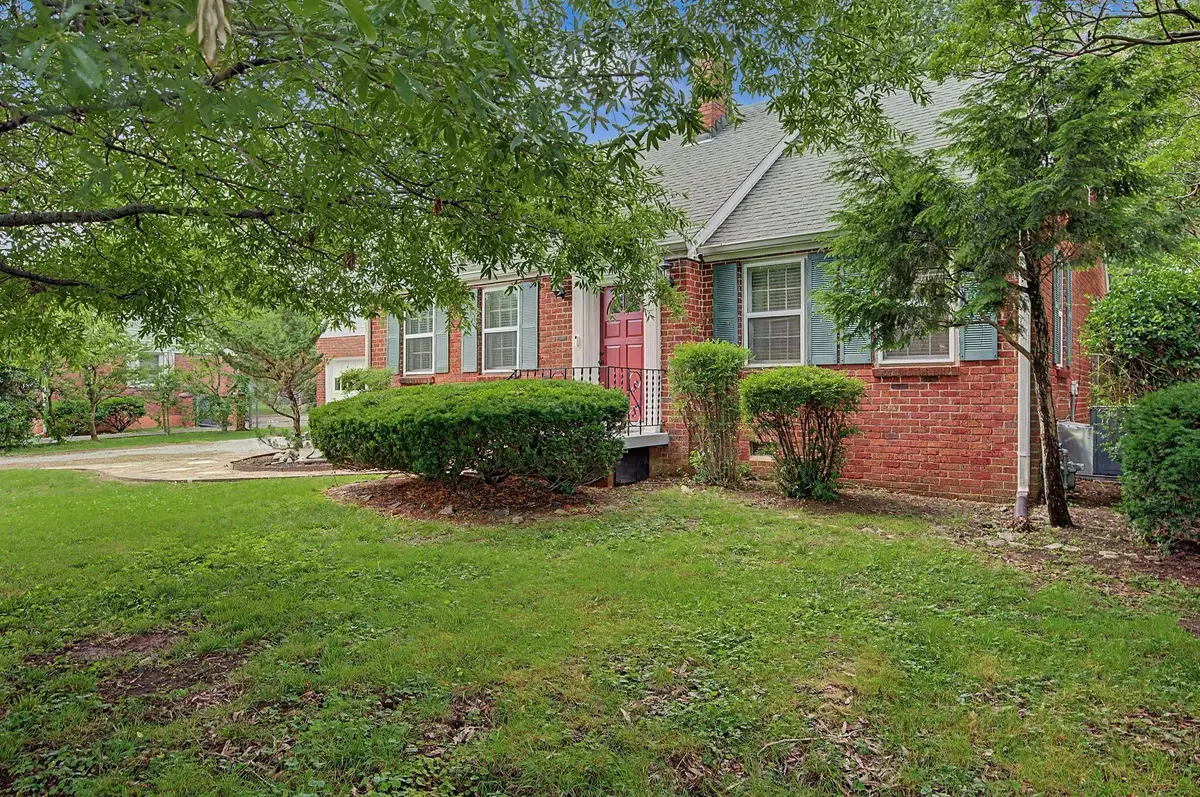 2840 Blue Brick Dr, Nashville, TN 37214 - #1
