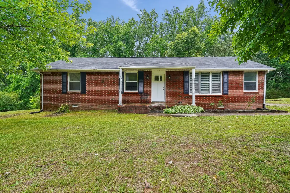 744 Scoutview Rd, Ashland City, TN 37015 - #1