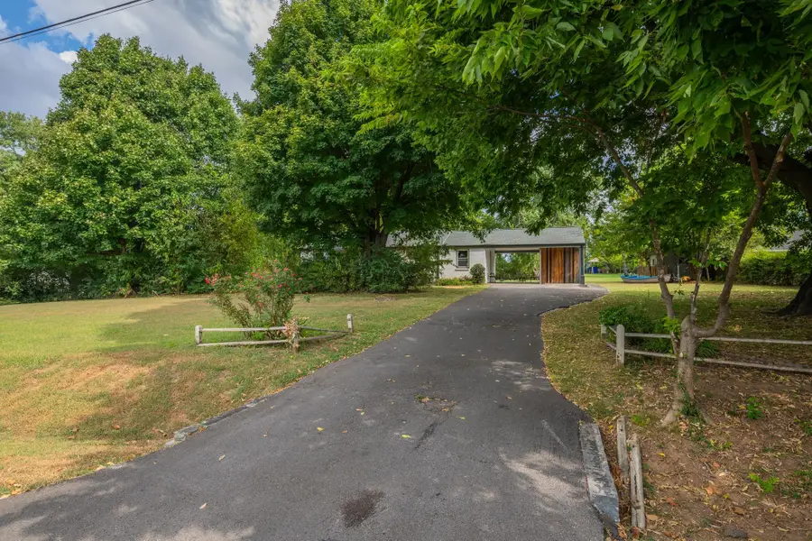 218 Imperial Dr, Nashville, TN 37210 - #2