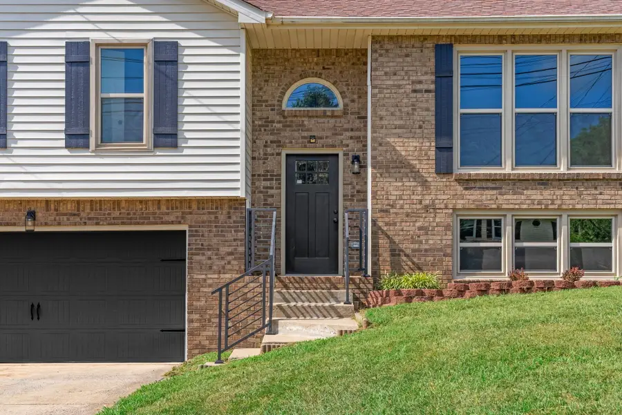 2161 Amadeus Dr, Clarksville, TN 37040 - #3