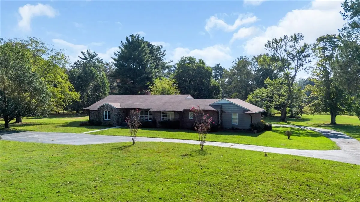 219 Cat Creek Rd, Manchester, TN 37355 - #1