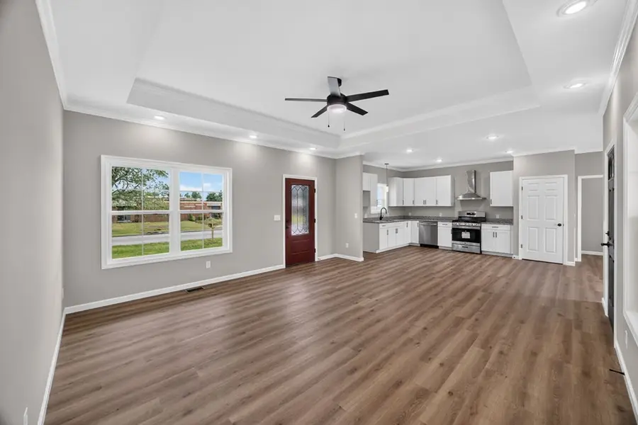 208 E Crawford Ave, Monterey, TN 38574 - #2