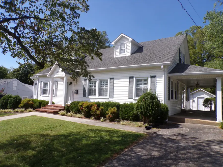 408 W Main St, Smithville, TN 37166 - #3