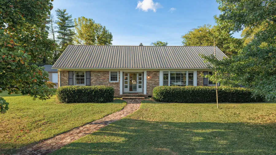 313 Hickory Dr, Shelbyville, TN 37160 - #2