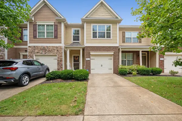 911 Battleview Pl, Murfreesboro, TN 37128