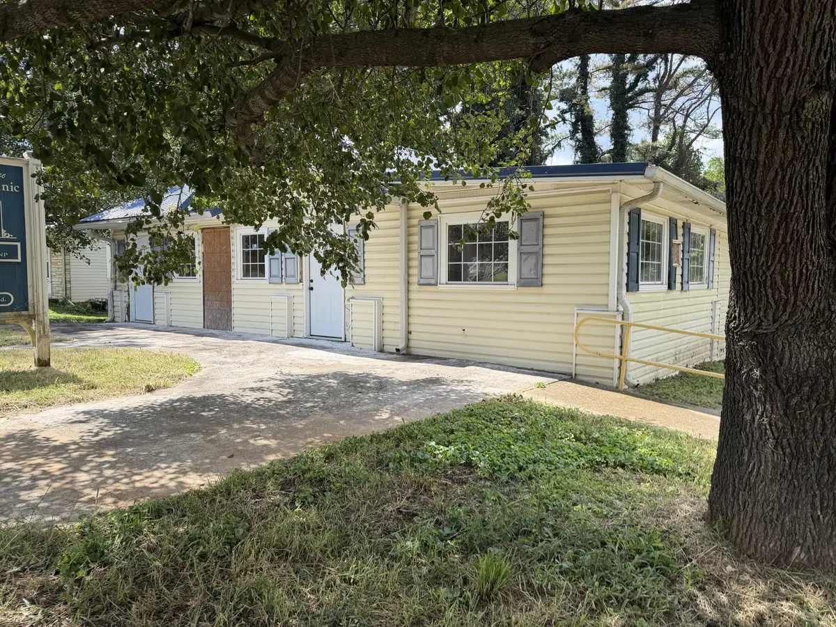 609 Buffalo Rd, Lawrenceburg, TN 38464 - #1