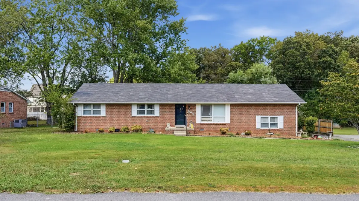 408 Primrose Ave, Tullahoma, TN 37388 - #1
