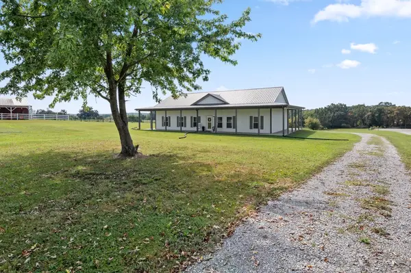 1195 Highway 52 E, Portland, TN 37148