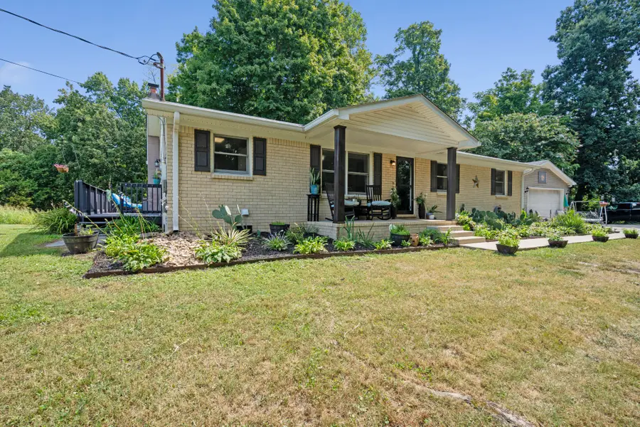 818 Dale Ridge Rd, Dowelltown, TN 37059 - #3