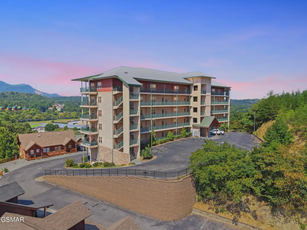 410 Big Bear Way #3002, Pigeon Forge, TN 37863 - #1