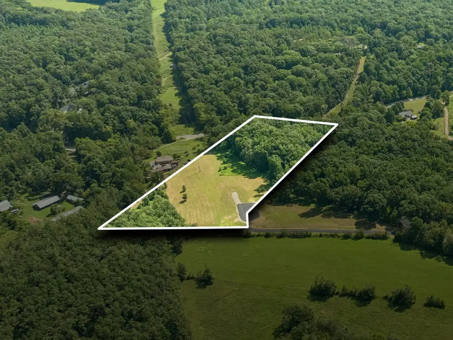 3224 Hunziker Ln, Fairview, TN 37062 - #2