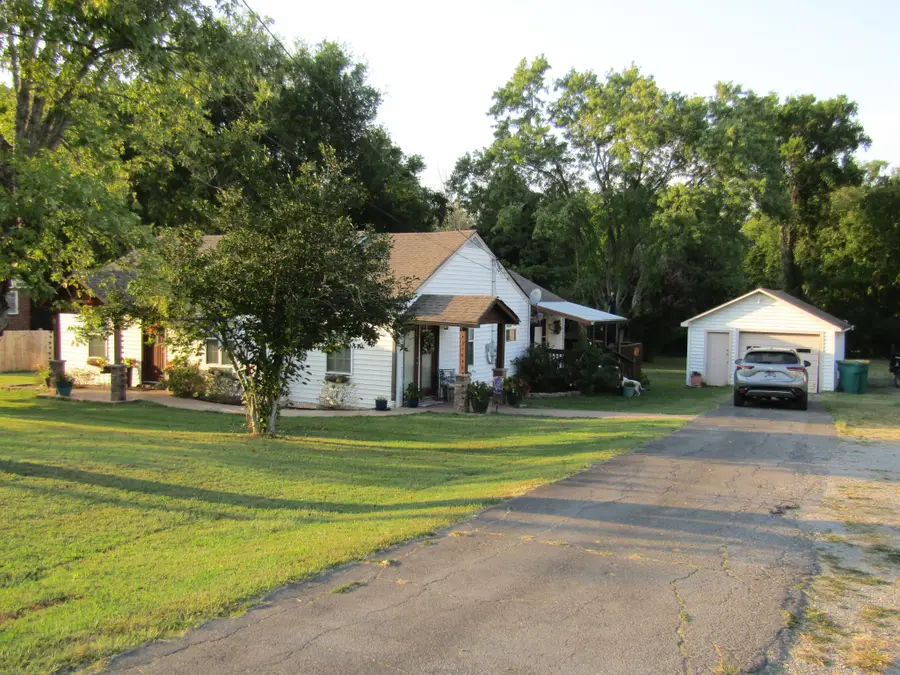 326 Hillsdale St, Lewisburg, TN 37091 - #2