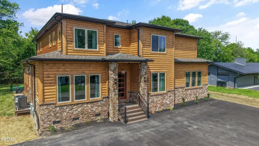 2662 High Valley Drive, Pigeon Forge, TN 37863 - #2