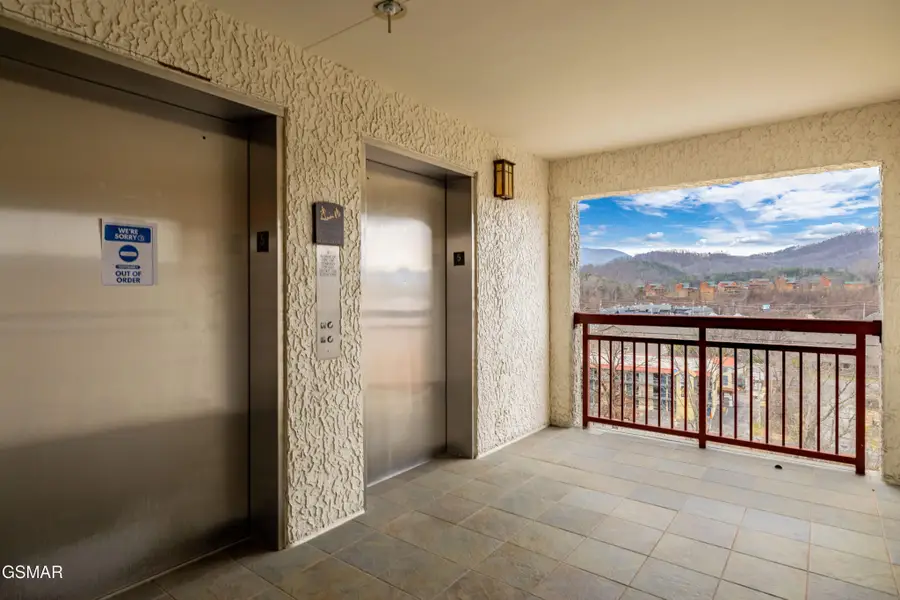 212 Dollywood Lane #355, Pigeon Forge, TN 37863 - #3