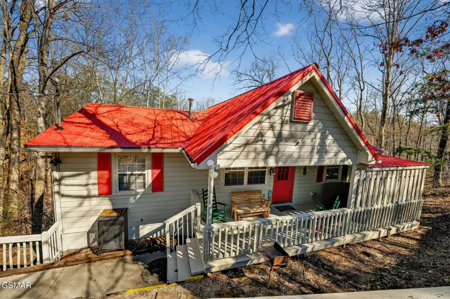 623 Country Oaks Drive, Pigeon Forge, TN 37863 - #2
