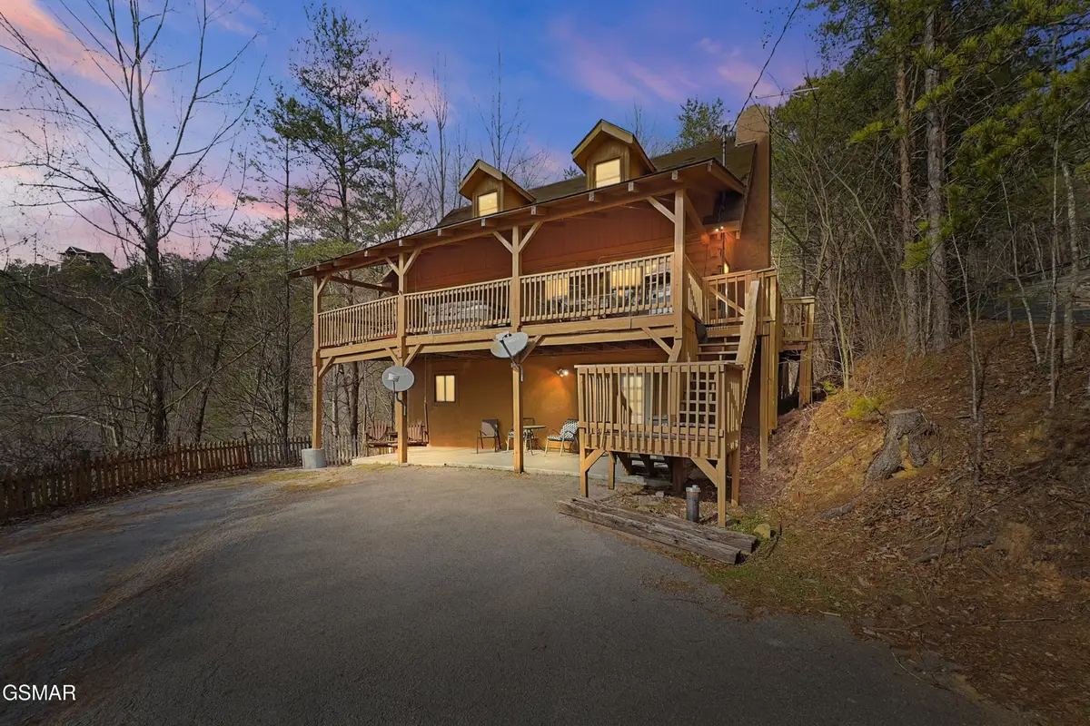 1122 Eagle Pointe Way, Pigeon Forge, TN 37863 - #1