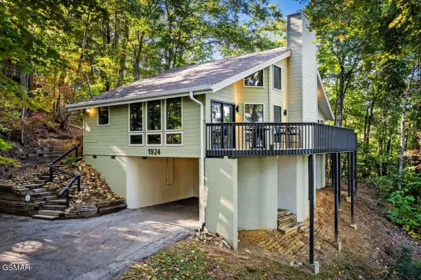 1924 E Arolla Court, Gatlinburg, TN 37738