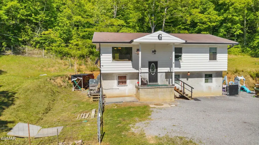 1209 E Bullrun Valley, Powell, TN 37849 - #2