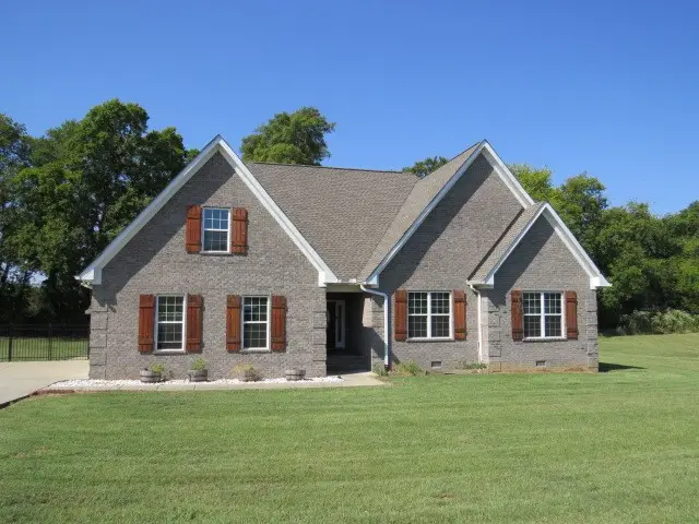 135 Stonecreek Dr, Pulaski, TN 38478 - #1