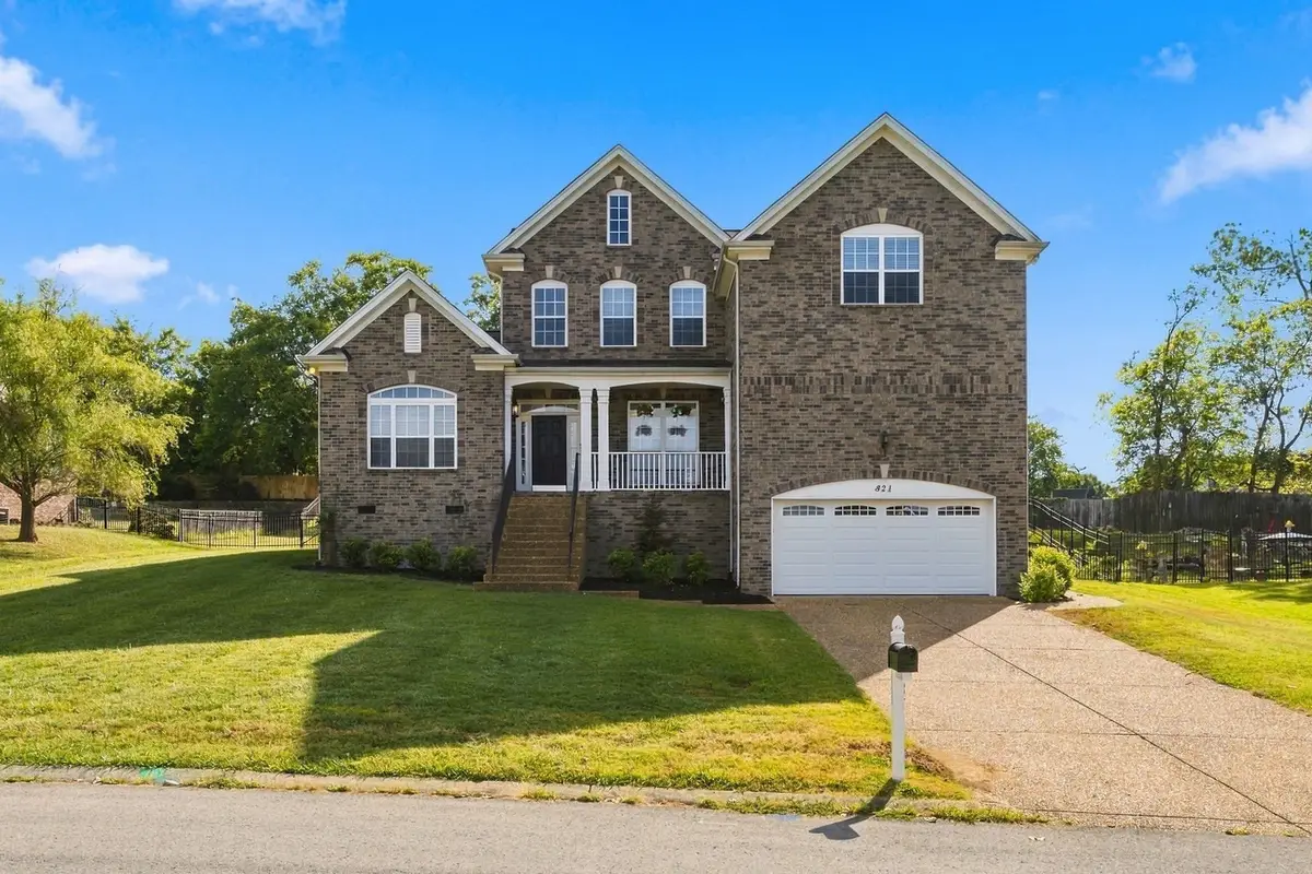 821 Park Dr, Goodlettsville, TN 37072 - #1