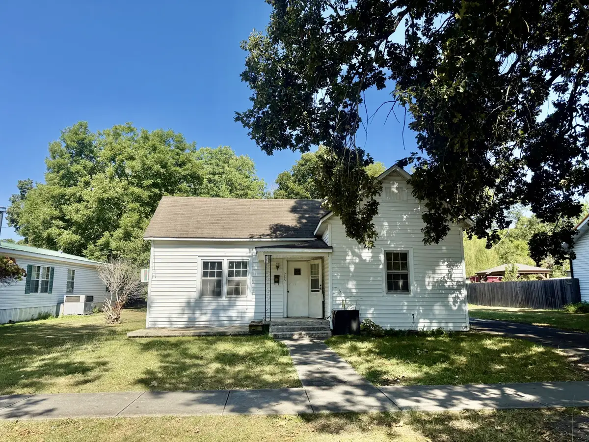 503 E Grundy St, Tullahoma, TN 37388 - #1