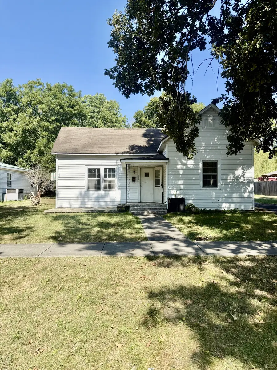 503 E Grundy St, Tullahoma, TN 37388 - #2