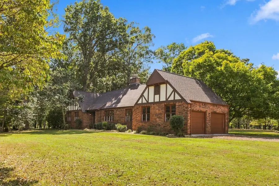 904 Westside Dr, Tullahoma, TN 37388 - #2