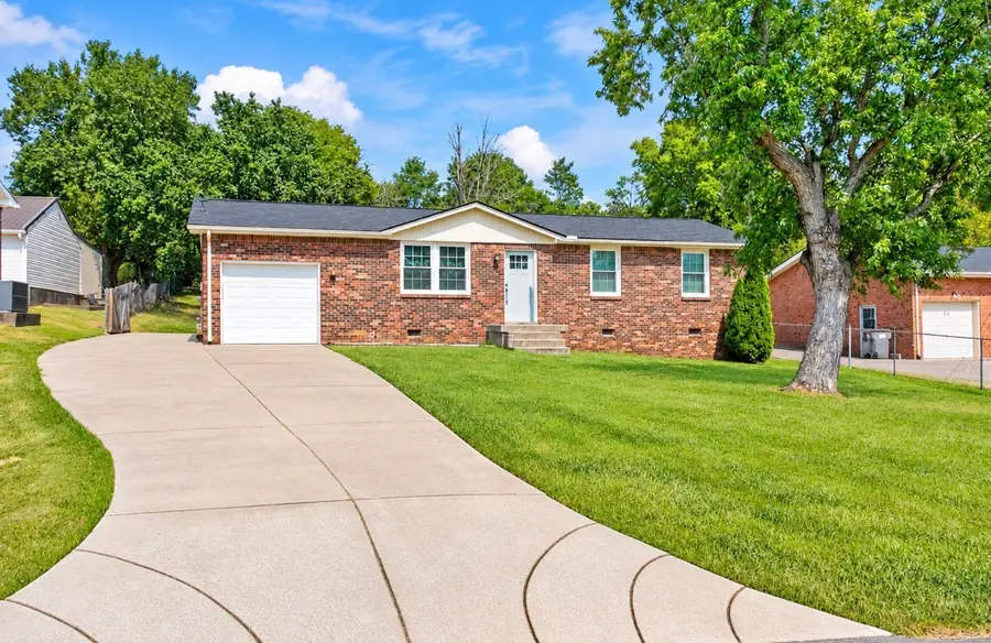 109 S Valley Rd, Hendersonville, TN 37075 - #3