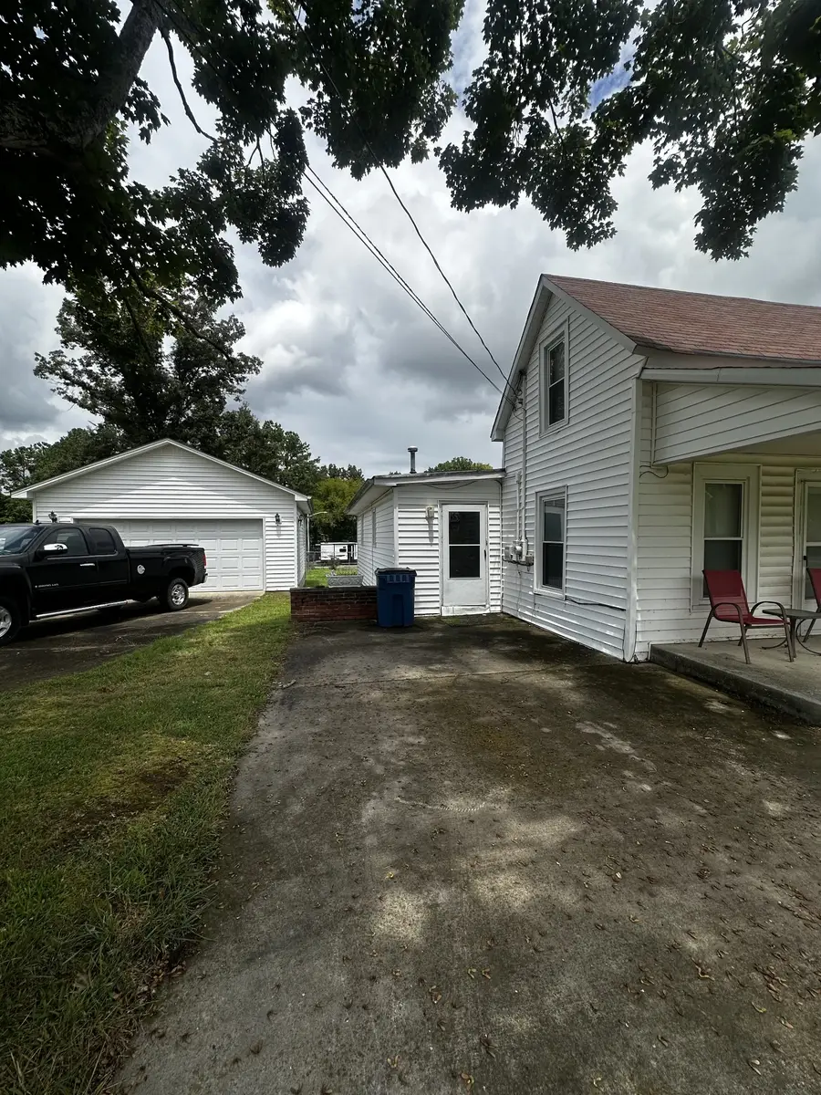 613 E Harp St, Manchester, TN 37355 - #2