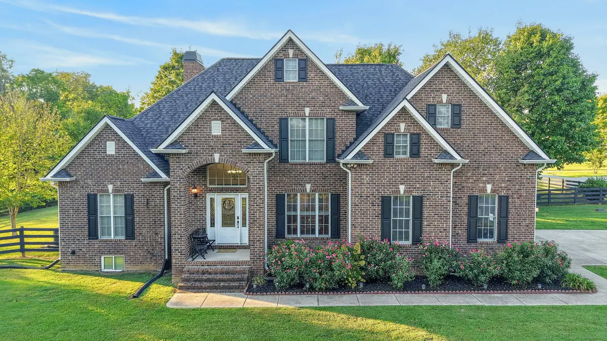 1001 Arbor Dr, Castalian Springs, TN 37031 - #1