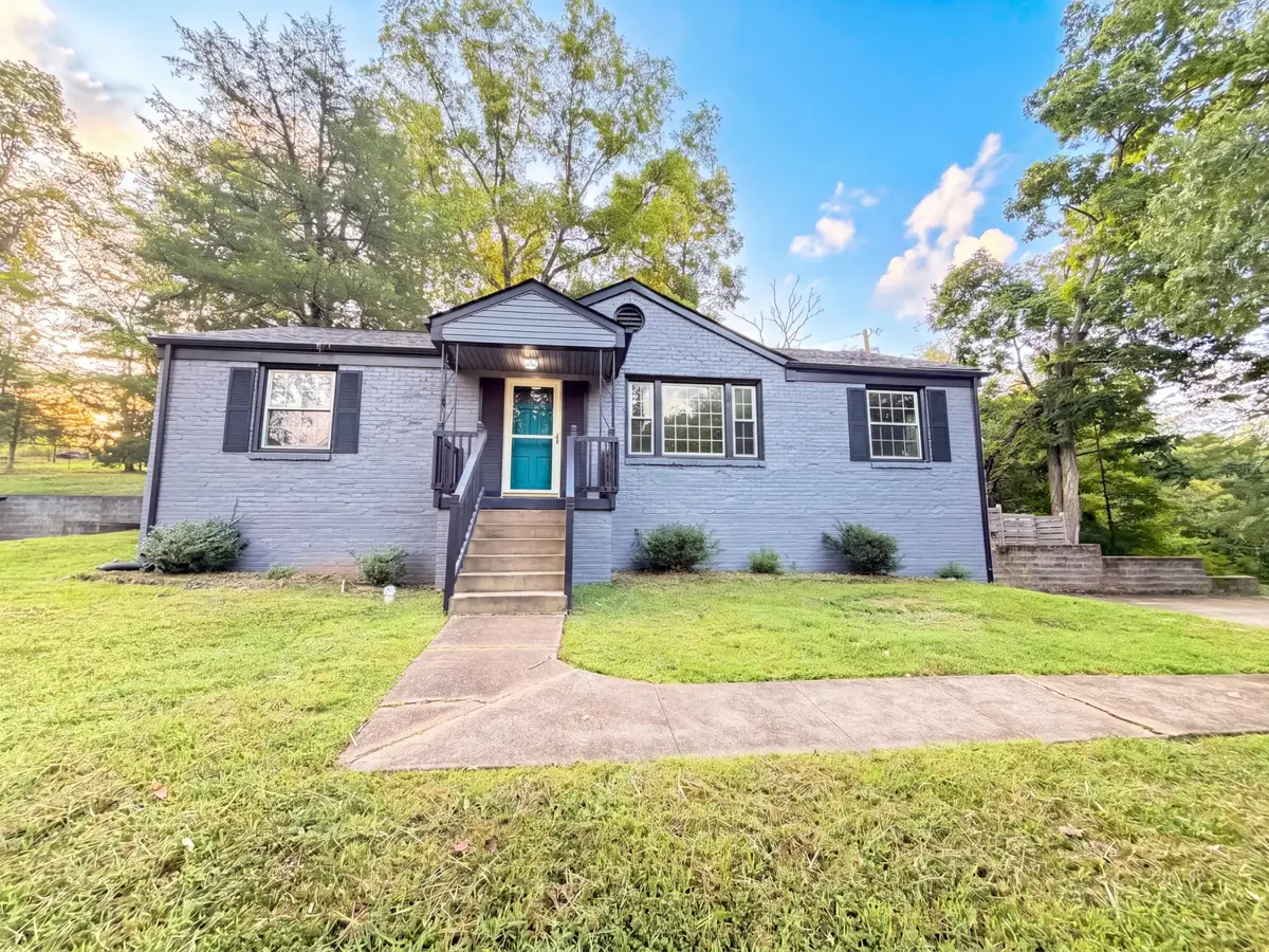 1223 Beverly Hills Dr, Clarksville, TN 37040 - #1
