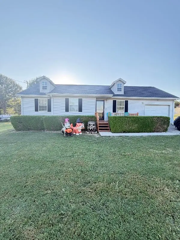 89 N E St, Hillsboro, TN 37342 - #1