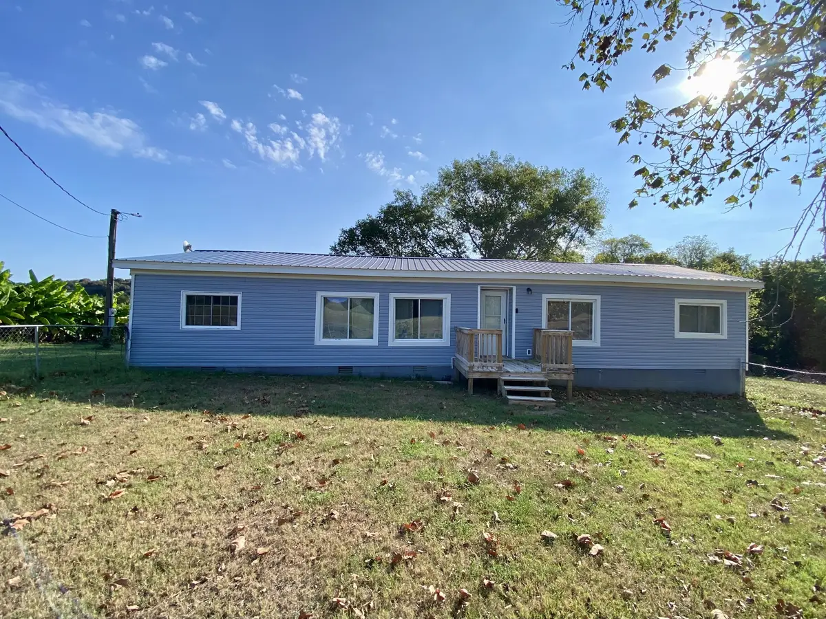 611 Burns Rd, Shelbyville, TN 37160 - #1