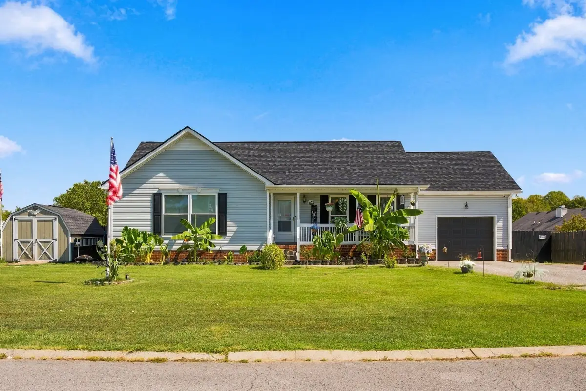 2015 Patricia Dr, Greenbrier, TN 37073 - #1