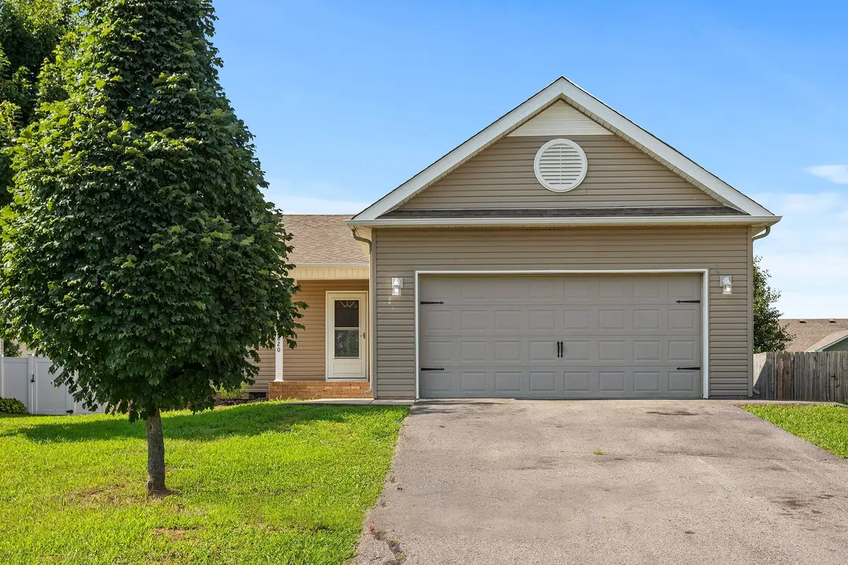 1820 Emily Ln, Columbia, TN 38401 - #1