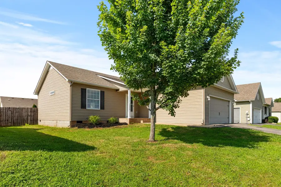 1820 Emily Ln, Columbia, TN 38401 - #3