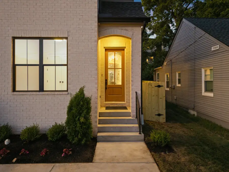 1015B Dozier Pl, Nashville, TN 37216 - #3