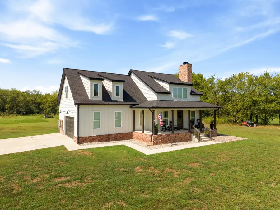 1271 Rock Springs Rd, Bethpage, TN 37022 - #2