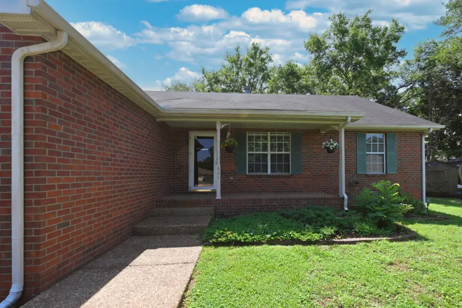 621 Kingsway Dr, Old Hickory, TN 37138 - #3