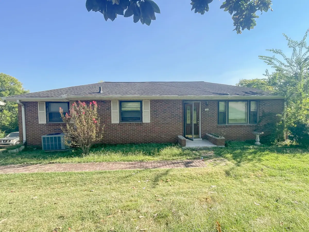 925 Allen Rd, Nashville, TN 37214 - #1