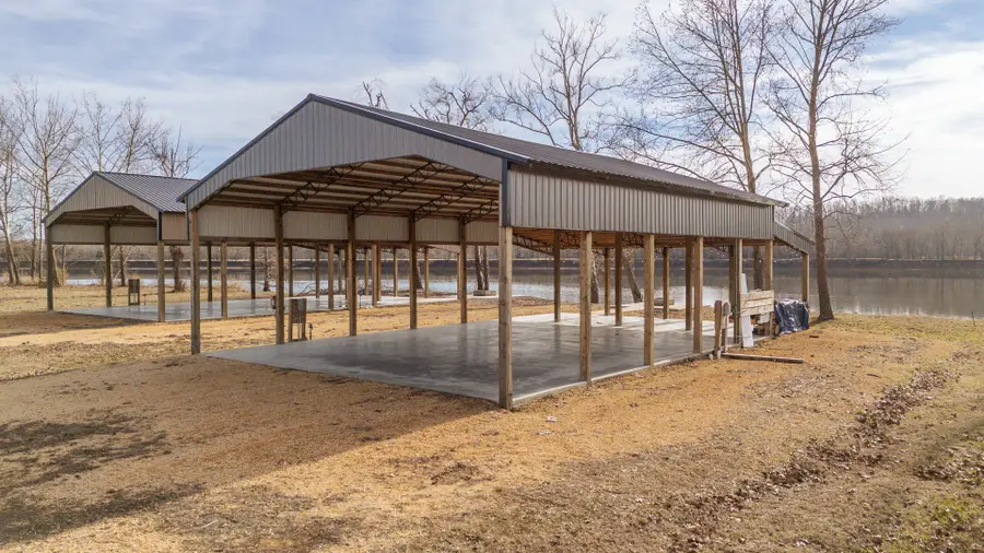 235 Hardin Bottom River Rd, Clifton, TN 38425 - #3