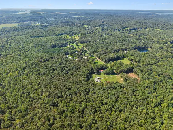 410 Pender Hill Ln, New Johnsonville, TN 37134