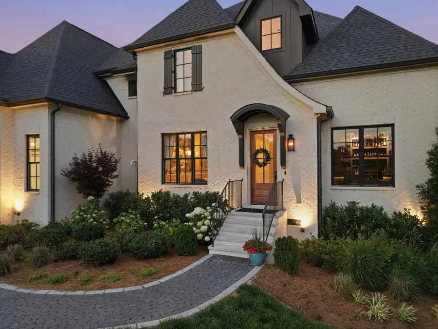 2108 Timberwood Pl, Nashville, TN 37215 - #2